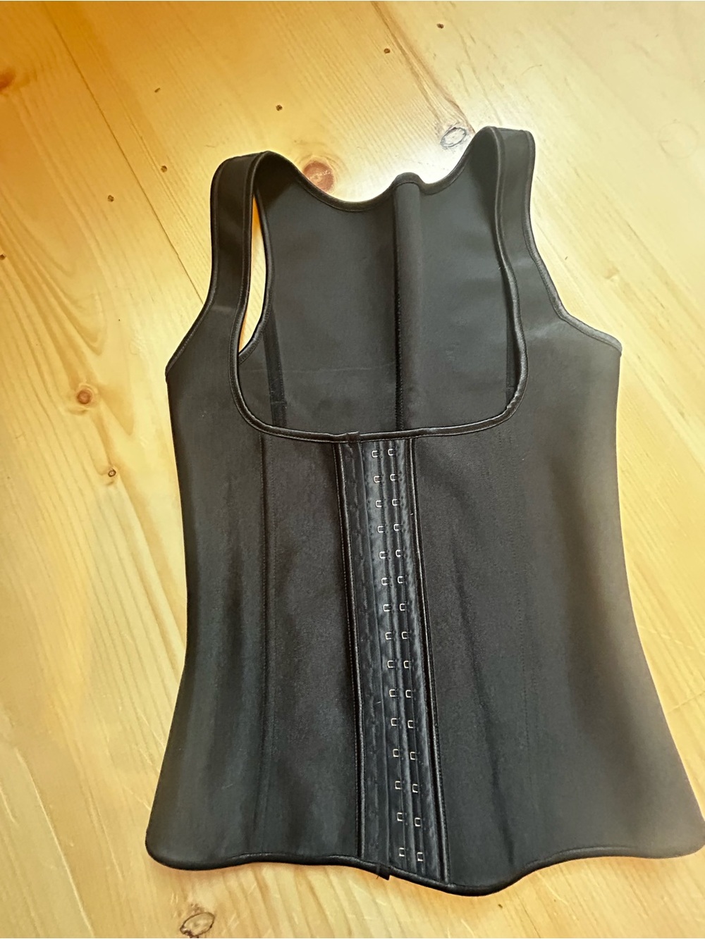 Black Medium Under bust Front-Closure Shapewear Vest latex and cotton